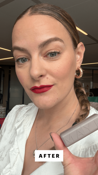 Panych after applying the Maybelline New York Serum Lipstick